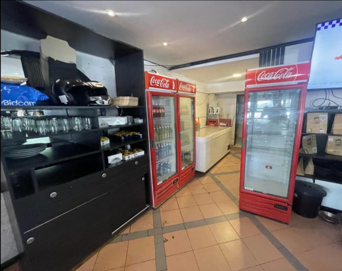 Excelente Local en Pinamar