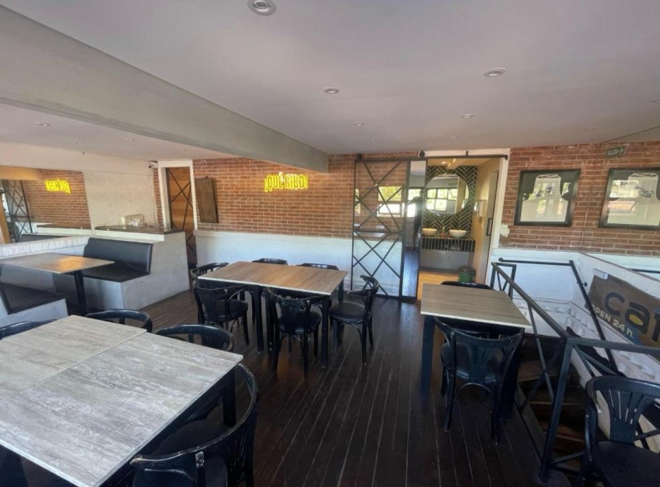 Excelente Local en Pinamar