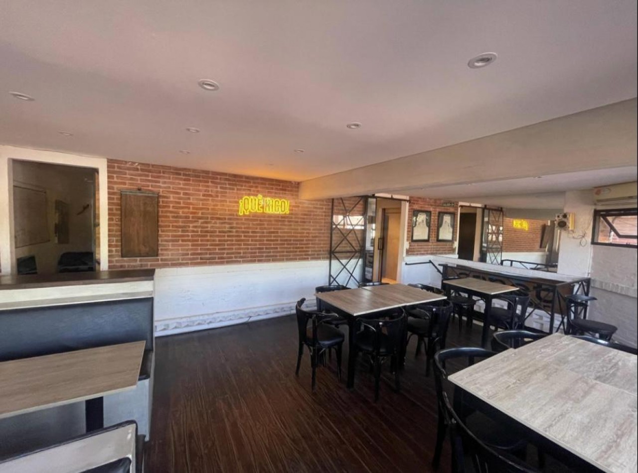 Excelente Local en Pinamar