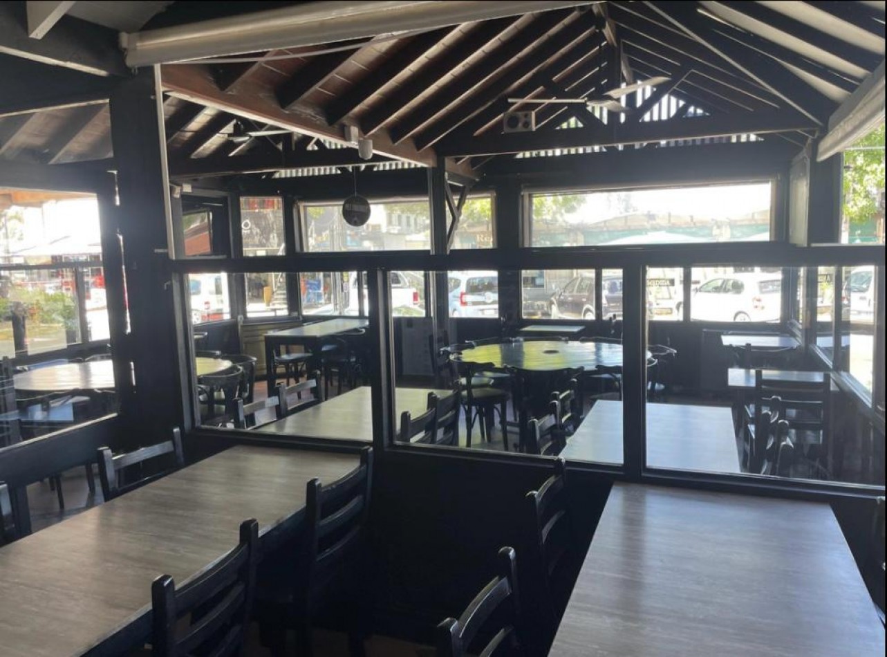 Excelente Local en Pinamar