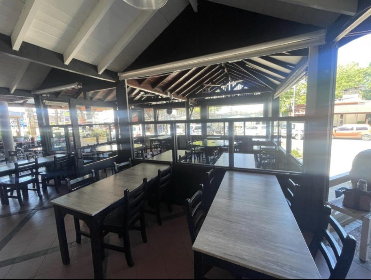 Excelente Local en Pinamar