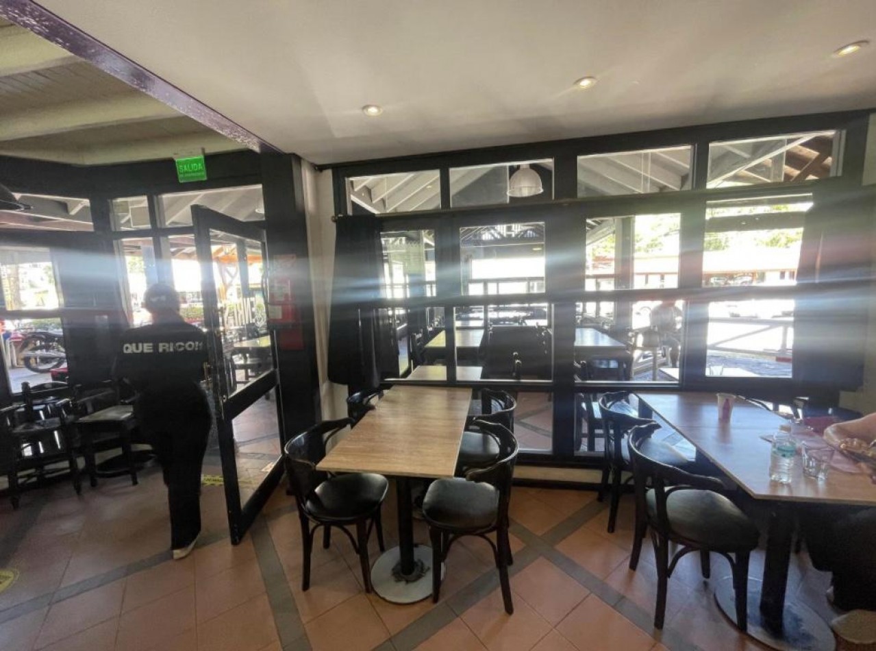 Excelente Local en Pinamar