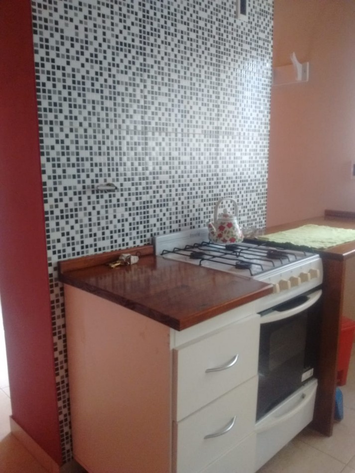 Casa frente al golf de Villa Gesell ( con dos departamentos )